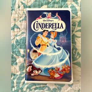 Walt Disney Cinderella Masterpiece Collection Clam Shell VHS 5265, collectors’